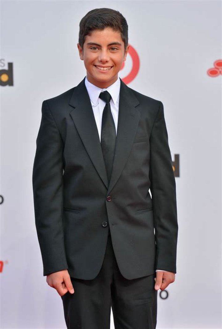 
Angel Emilio Height, Weight, Net Worth, Age, Birthday, Wikipedia, Who, Nationality, Biography 