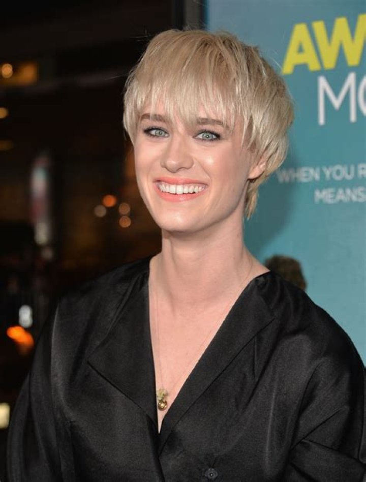 Caiti Mackenzie Height, Weight, Net Worth, Age, Birthday, Wikipedia, Who, Nationality, Biography