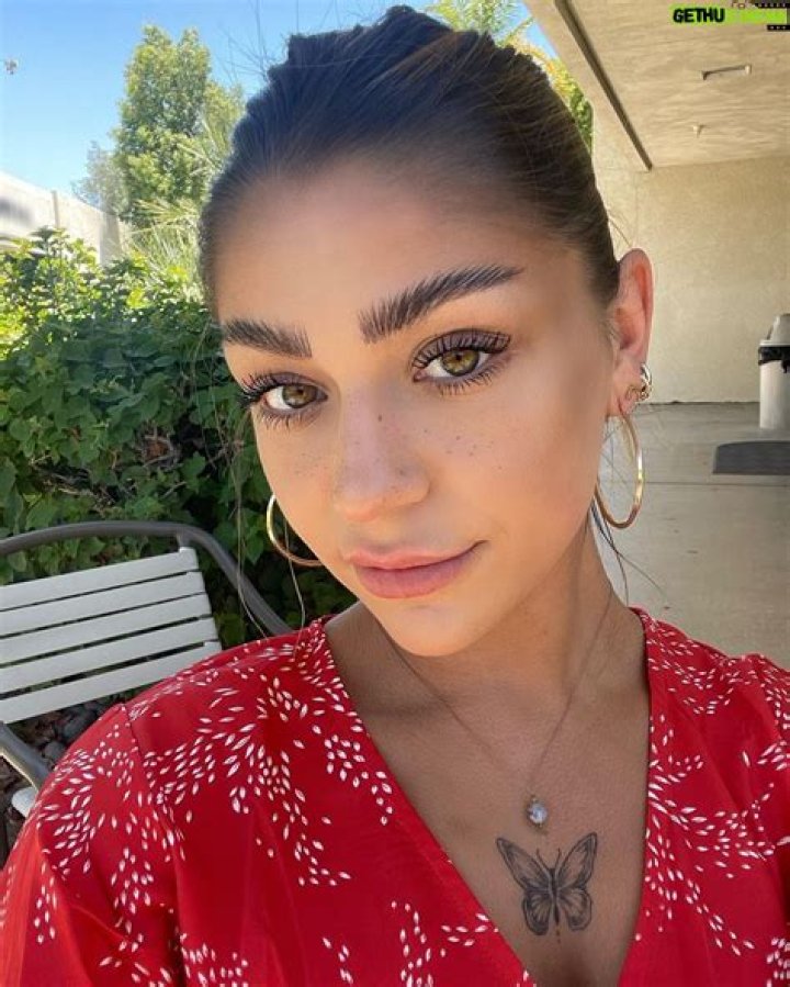 Elizabeth Russett Age, Birthday, Wikipedia, Who, Nationality, Biography