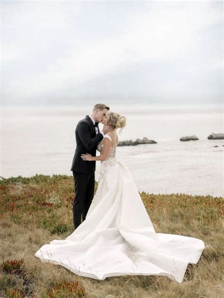 
Is Paige Peterson Married? Her Bio, Age, Husband and Photography 