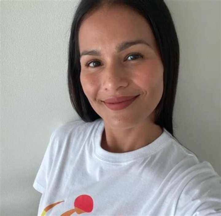 Iza Calzado Height, Weight, Net Worth, Age, Birthday, Wikipedia, Who, Nationality, Biography