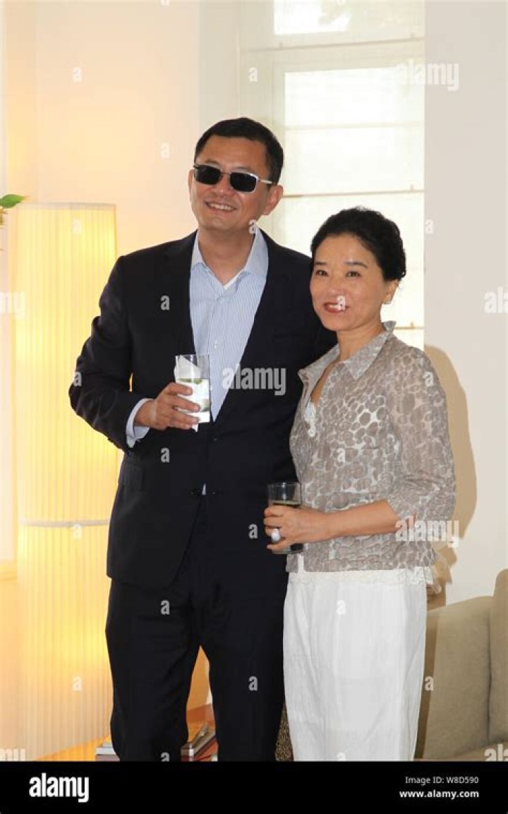 
James Wong And His Wife Chan Wai-Man Relationship Timeline 