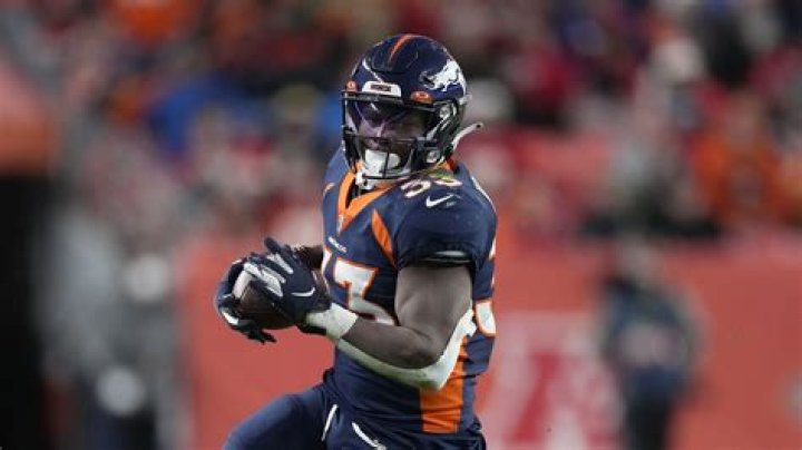 
Javonte Williams injury update: Denver Broncos RB injured vs Chicago Bears 