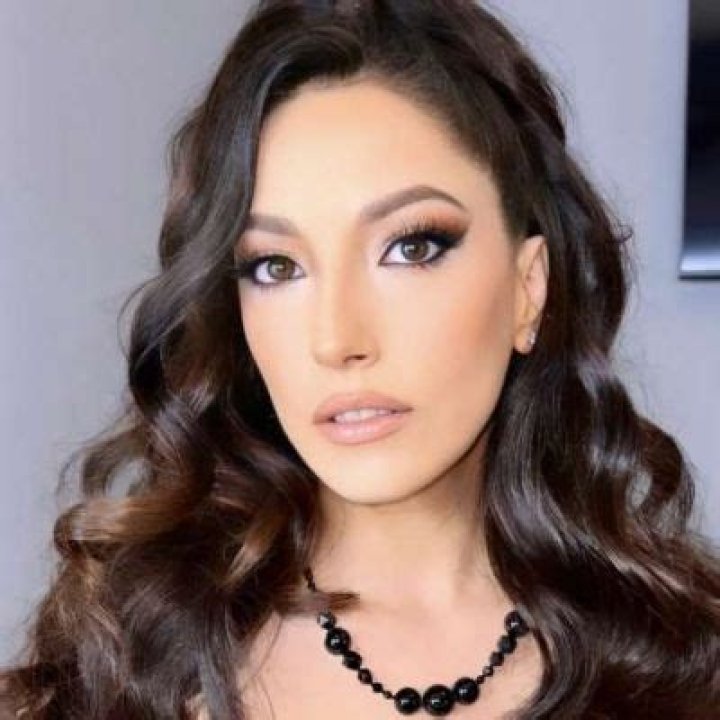 
Jenna Haze’s Net Worth: How Rich Is She? Lifestyle And Career Highlights 