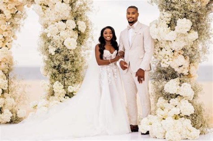 
Joshua Vacanti is Married to Wife: Sam Olwenik. Kids 