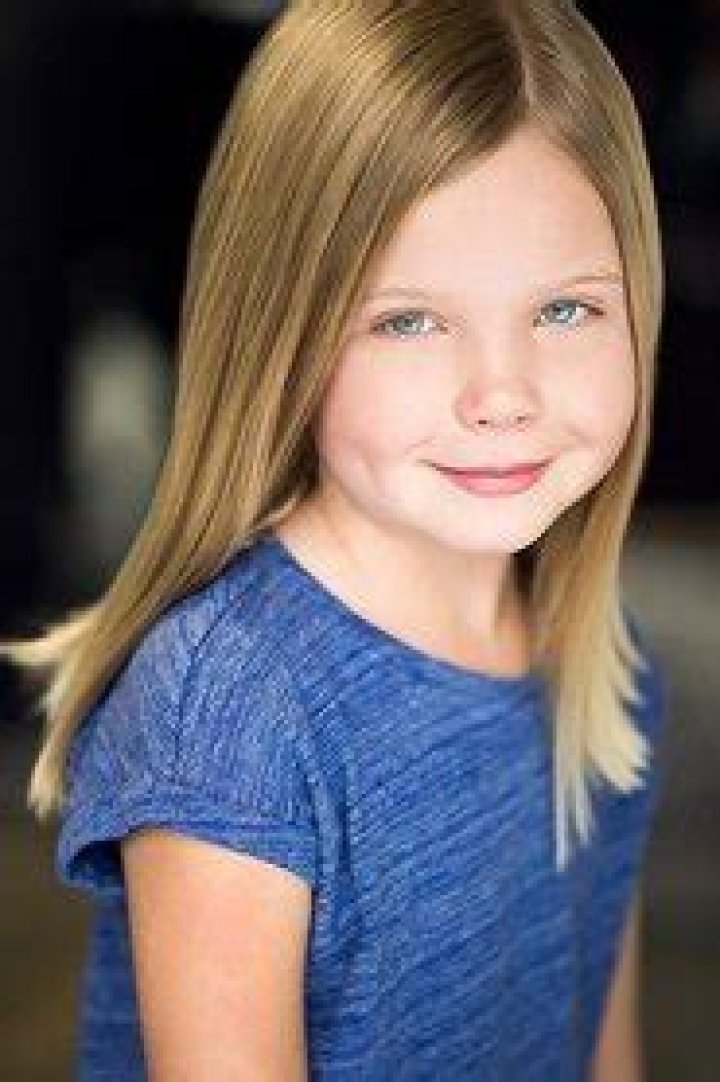 Julia Maren Baker Height, Weight, Net Worth, Age, Birthday, Wikipedia, Who, Nationality, Biography