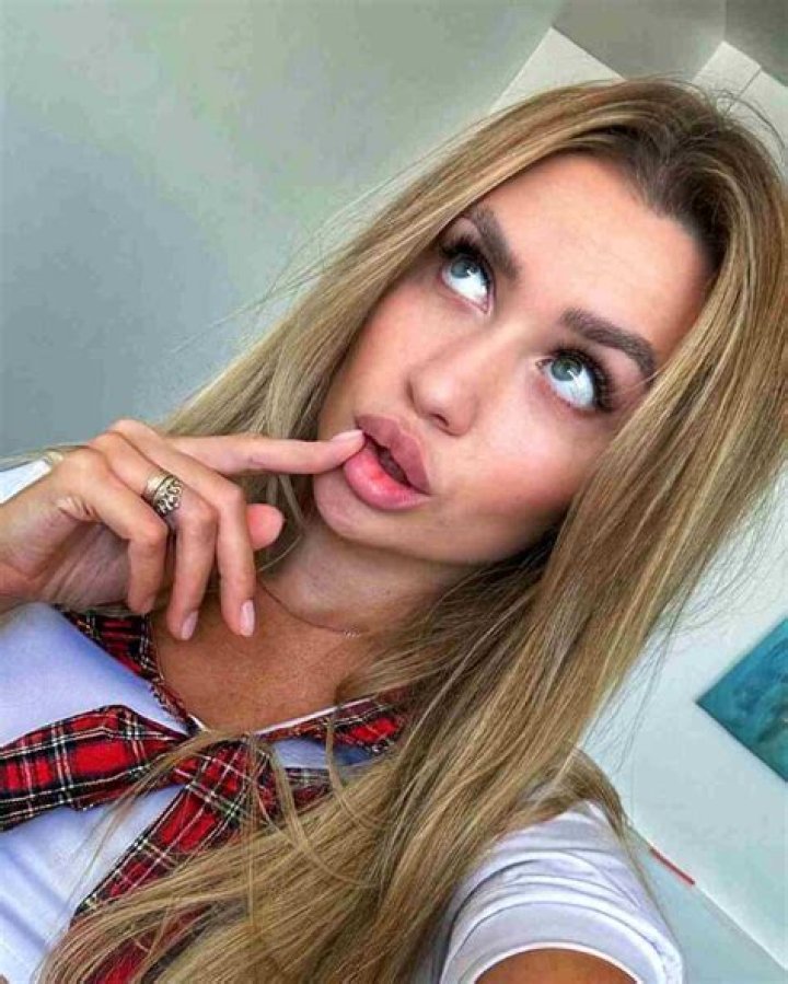 Lilly Bartlam Height, Weight, Net Worth, Age, Wiki, Who, Instagram, Biography