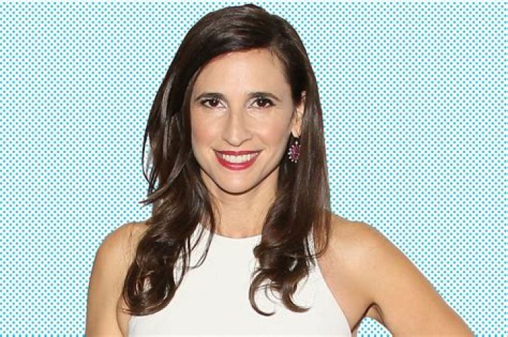 
Michaela Watkins (The Unicorn) Husband, Net Worth, Family 