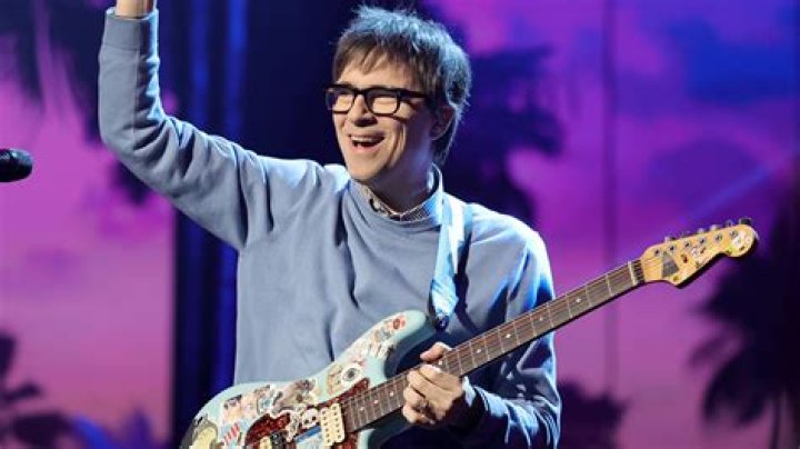 Rivers Cuomo Height, Weight, Net Worth, Age, Birthday, Wikipedia, Who, Nationality, Biography