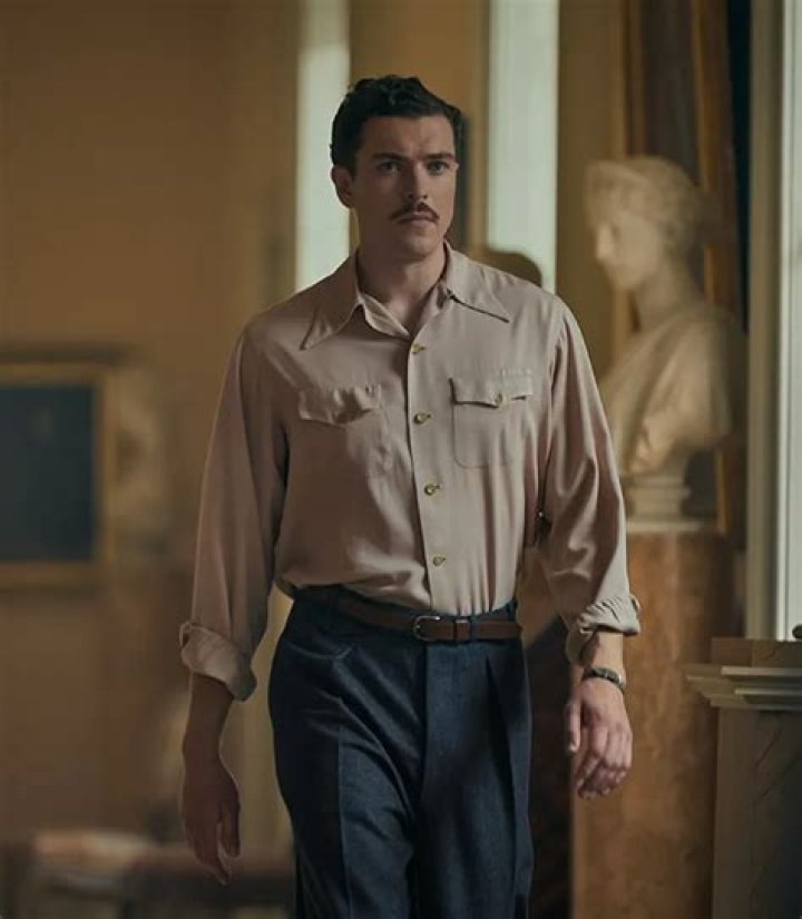 
Strauss Mann Height, Weight, Net Worth, Age, Birthday, Wikipedia, Who, Nationality, Biography 