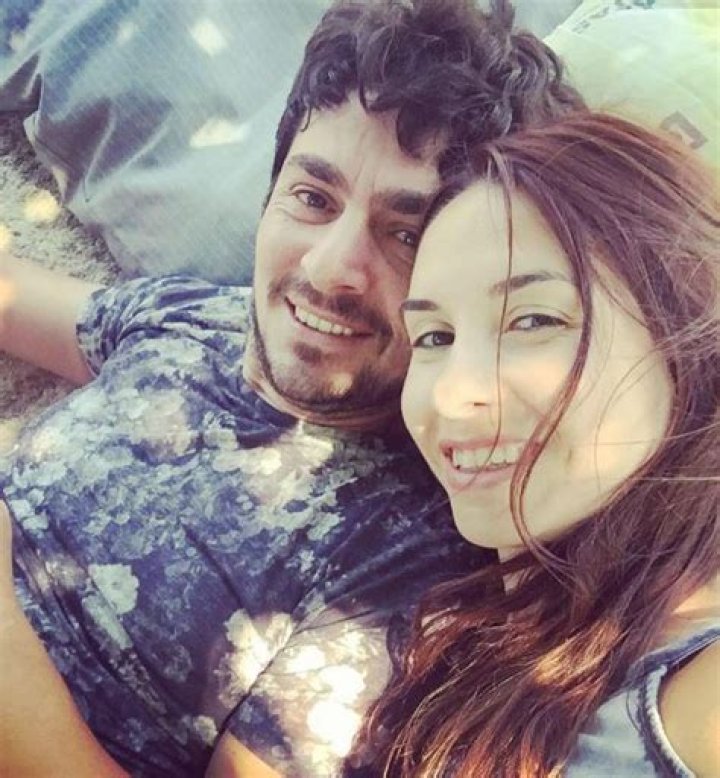
Who Is Taner Savut Wife(eşi) Pinar Savut? Family And Net Worth Before Death 